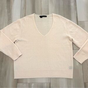 360 Cashmere Woman’s V-neck Cream Sweater Size Medium